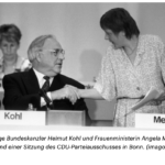 1992年，时任联邦总理科尔和妇女部长安吉拉默克尔在波恩举行的基民盟党委员会会议上